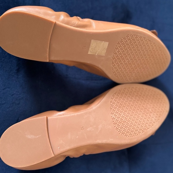 New Tory Burch Blossom Tan Floral Ballet Flats Size 10 - Picture 3 of 3